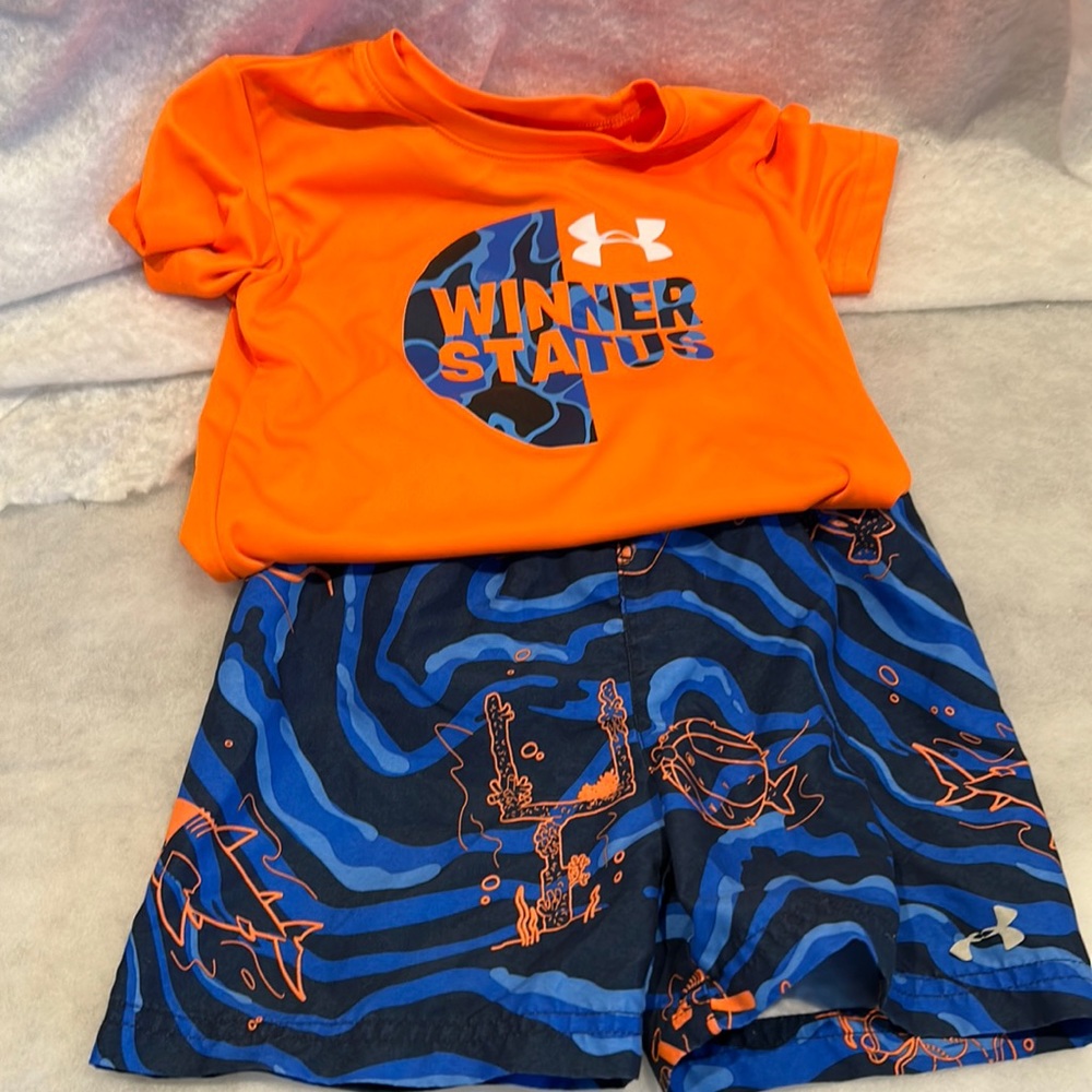 🌸SALE🌺Under Armour Boys Swim trunks and matching Tshirt